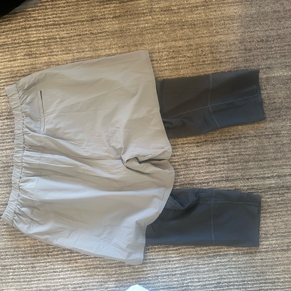 Movement compression short